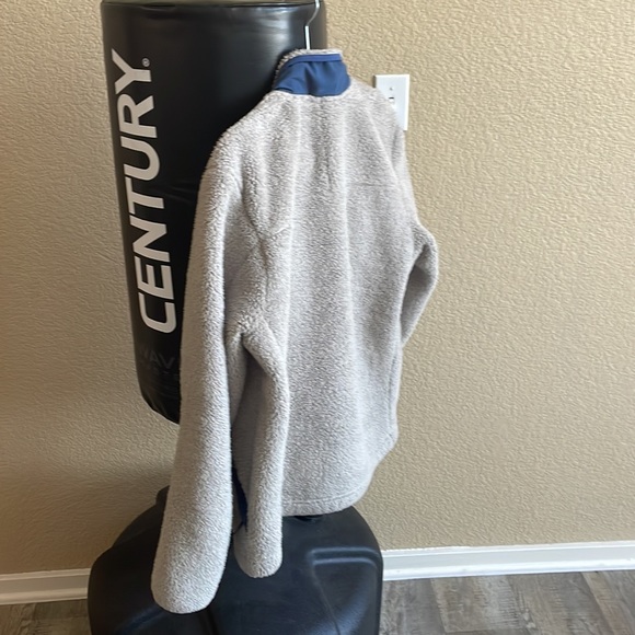 The North Face Sherpa Jacket - Picture 6 of 6